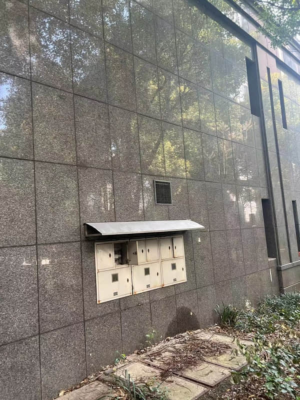 杭州郡康怡德醫(yī)院空調(diào)外機(jī)降噪2 杭州郡康怡德醫(yī)院空調(diào)外機(jī)降噪2